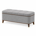 Banc coffre 140 x 45 x 48 cm en tissu gris avec pieds en bois style contemporain